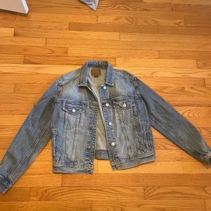 American Eagle Jean Jacket!